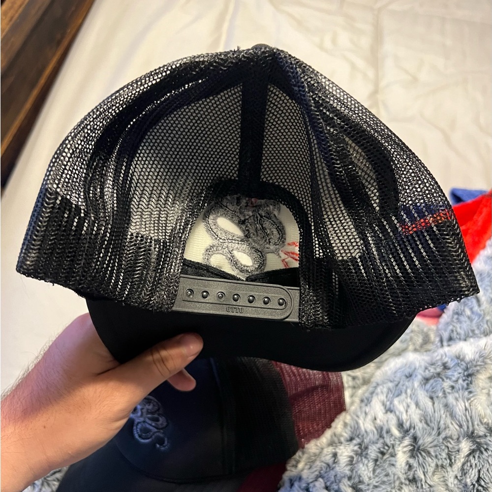 Custom trucker hat - Picture 2 of 3